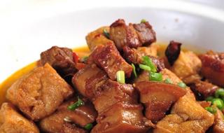 白萝卜和豆腐烧肉家常做法 豆腐烧肉的做法